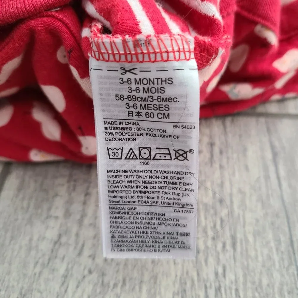 Baby Gap Red Snowman Footed Pajamas Size 3-6M